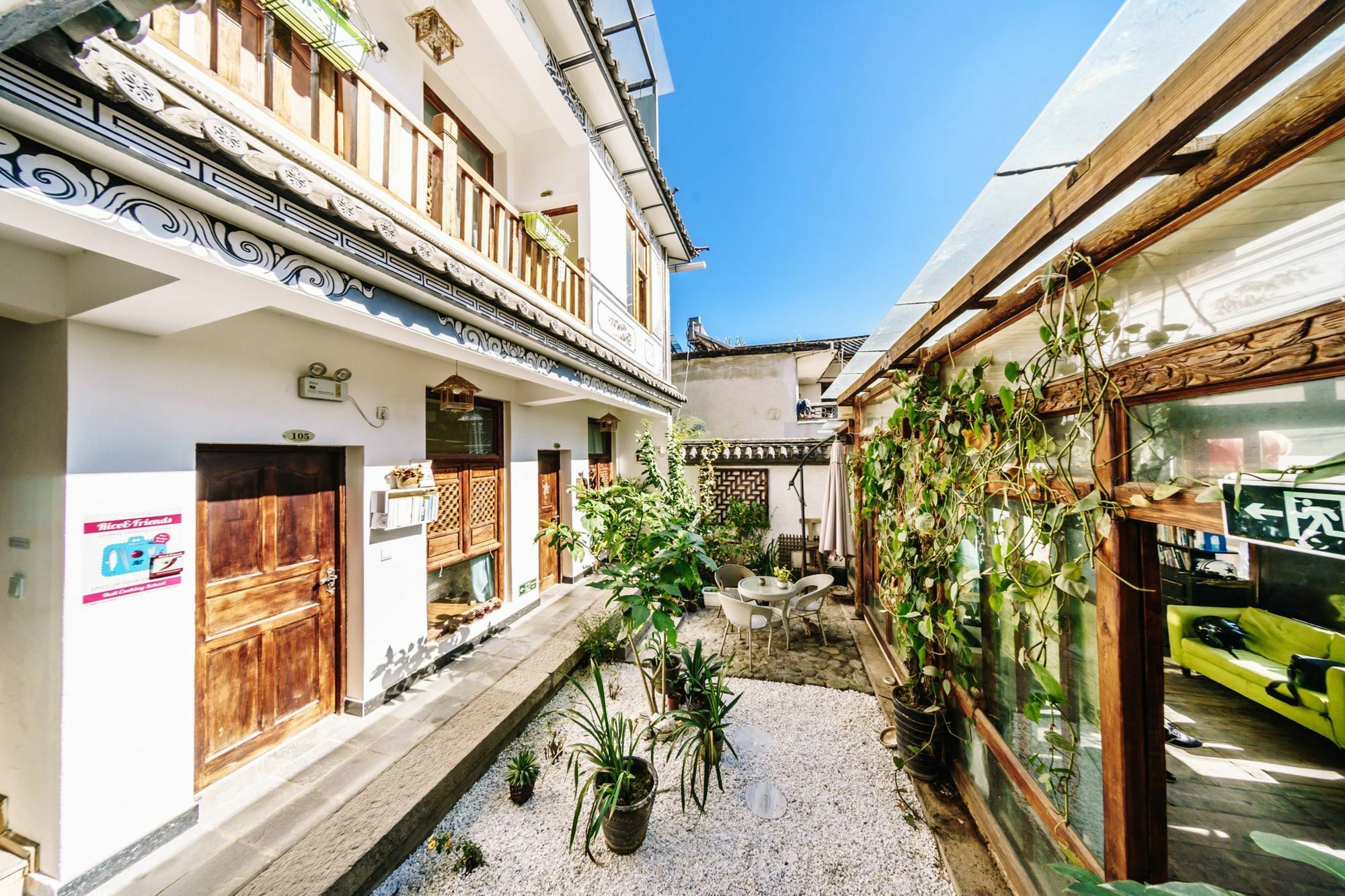 Summer Flowers Inn 다리 외부 사진